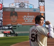 MLB 입성한 이정후 “헬로, 난 한국서 온 바람의 손자”