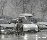 국토부, '대설·한파' 비상대응체계 가동…"감속운행 하세요"