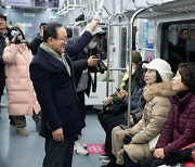 1호선 시대 연 연천군···김덕현 "경기북부 넘어 수도권 관광도시로"