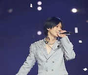 태민 "멤버들 콘서트 와줘서 고마워"...화면 잡힌 키-민호 예능감 '폭소'