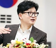 국힘 지도부, 한동훈 비대위 속도전…"2012년 박근혜" 거론했다