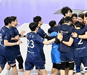 '임동혁&에스페호 33점 합작' 대한항공, 현대 캐피탈에 3-0 완승...2위 복귀 [인천 리뷰]