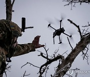 러·우크라, 주말 드론 공방…"공군기지 지역·흑해 겨냥"