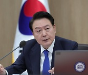 [속보] 尹, 북 ICBM 발사에 "한미일 공동대응 적극 추진하라"