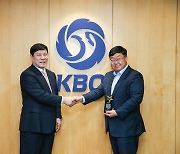 KBO, 동아오츠카와 KBO리그 공식 음료 ‘포카리스웨트’ 스폰서십 계약 체결…2000년부터 인연