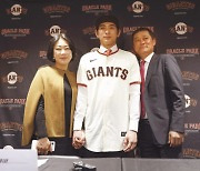 이정후 “이기러 왔다 Let’s go Giants!”