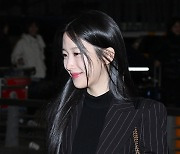 문가영, 미소와 함께 출국 [포토엔HD]