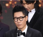 지석진, ‘런닝맨’ 잠시 하차[공식]