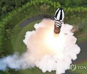 북, '눈' 정찰위성 이어 '주먹' ICBM 능력 과시…美본토 타격권