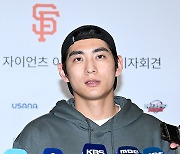 [Ms포토] 이정후 '메이저리거 인사드려요'