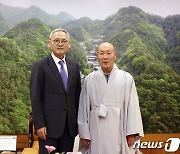 유인촌 문체부 장관, 천태종 총무원장 예방