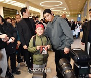 [포토]‘메이저리거 이정후’ 사인받은 어린이