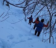 폭설 내린 설악산에서 실종된 산악회 회원 2명 숨진 채 발견