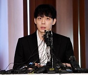 박유천, 4억 세금 체납엔 입 닫고…日서 '46만원 디너쇼' 개최