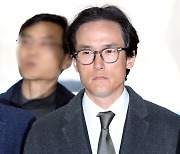 한국앤컴퍼니 장녀 조희경 "제대로 된 경영자가 나서야"