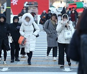 내일 칼바람에 기온 뚝, 모레 ‘최강한파’ 온다…경기남서부·충남·전라서부 ‘대설’