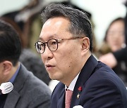 모두발언하는 박민수 차관