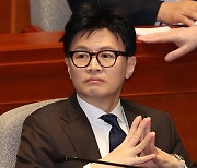 민주당 "한동훈이 비대위원장 되는 것도 尹의 힘 아니냐"