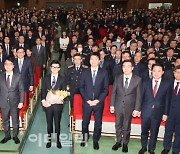 [포토]한동훈 장관, 법무부 직원들과 함께