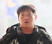 '김하성 공갈 협박' 임혜동 10시간 조사 '금전 요구' 질문에 묵묵부답