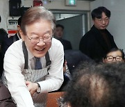 이재명, 尹 신년인사회 첫 참석…양자회담은 없을 듯