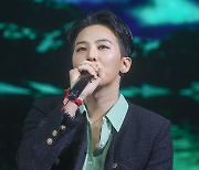 G-Dragon's exclusive contract with YG Entertainment ends