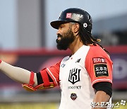 "MLB 평균 수준 수비력 갖췄다"…'로하스와 결별' 두산, 라모스 선택한 이유