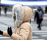 한파특보 속 경기 곳곳 영하 13도 안팎…"출근길 빙판사고 유의"