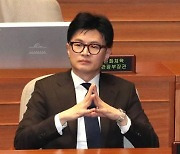 '검사 대 피의자' 구도 한동훈, 확장성 입증이 총선 관건