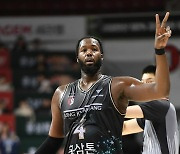 ‘31점 고군분투’ 성공적인 KBL 데뷔, 정관장 새 외국선수 카터