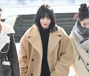 [MD포토] 트와이스 모모 '코트 속 한 뼘 미니'