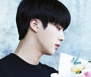 방탄소년단(BTS) 진, '연말연시는 석진이의 옆선과 함께'