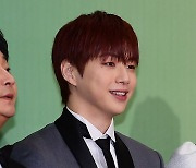 '살림돌 1호' 강다니엘, 베스트 엔터테이너상 "피가 식지않는 아티스트될 것"('KBS연예대상')