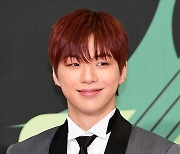 [포토] 강다니엘, 크리스마스 미소