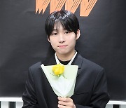 [TD포토+] 3WAY 프로젝트 김동현 '꽃을 든 남자'