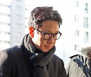 19시간 고강도 조사 마친 이선균, "진술 신빙성 잘 판단해달라"