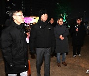 오세훈, 크리스마스 맞아 광화문광장 등 안전 점검