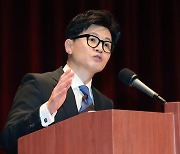 한동훈 비대위, 김종인 끌어안은 '박근혜 비대위' 뛰어넘을까