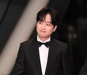 ‘KBS 아들’ 이찬원 “내년엔 더 유쾌한 재미와 감동을”..최우수상 수상