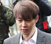 ‘4억 체납’ 박유천, 소속사에 5억 배상까지…재판부 “가처분 어기고 독자적 연예활동”