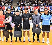 대한축구협회 심판들의 따뜻한 동행은 계속된다...  선수들도 이구동성 "감사하다"