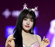 [TEN포토]스테이씨 윤 '꽃사슴이 왔어요'