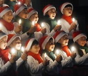 ‘크리스마스에는 축복을’ 아이들의 합창 [서울포토]