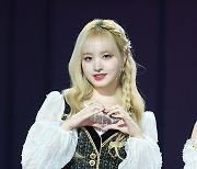 [T포토] 리즈 '매력의 보조개'