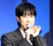 [포토]인사말하는 동방신기 유노윤호