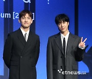 동방신기, “감탄은 감동 못이겨, K팝 후배들 자신있게 나아가길”(간담회)