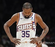 [NBA] 답답한 듀란트 "현재 피닉스 로스터에 불만"