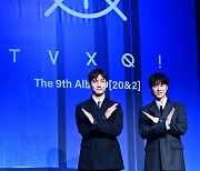 동방신기 “10대 땐 ‘귀걸이, 네 몸무게’ 가사 이해하기 쉽지 않았다”