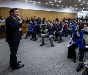 김대중재단 강북지회 출범식서 축사하는 이낙연