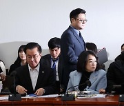 홍익표 “김건희 특검법 협상 대상 아냐, 28일 본회의 처리할 것” [서울포토]